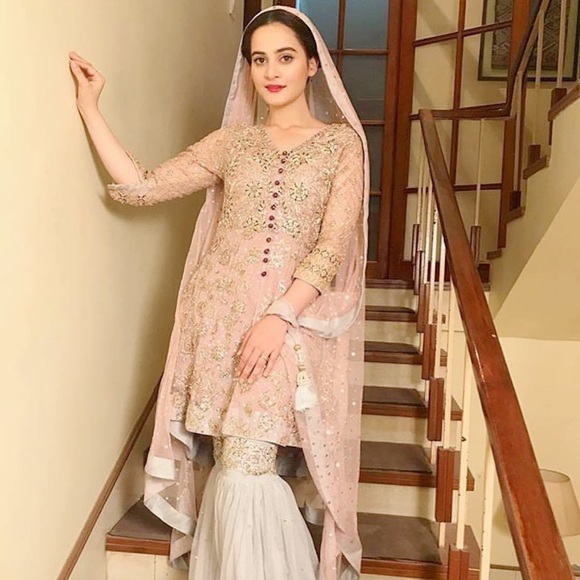 Pakistani designer Phatyma Khan kameez duppata - Picture 4 of 14